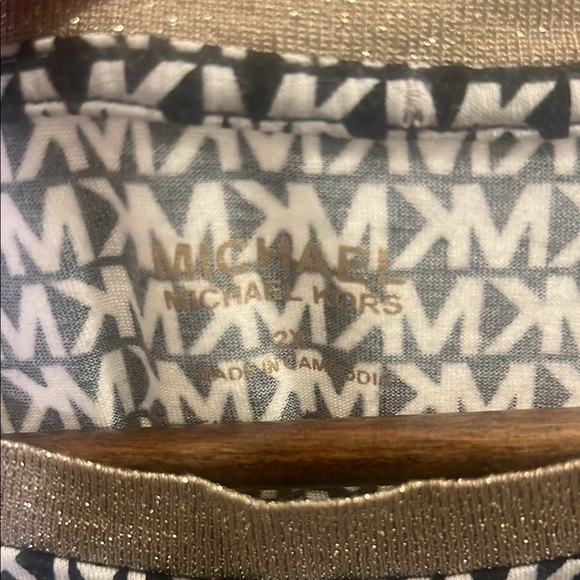 Michael Kors Black and White Women's Top with Gold Collar, Plus 2X - Picture 3 of 7